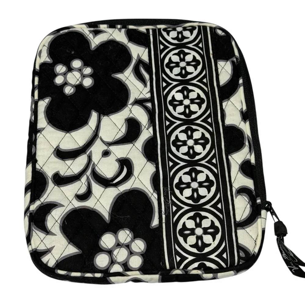 Vera Bradley Black and White Quilted Floral Zip Kindle Sleeve